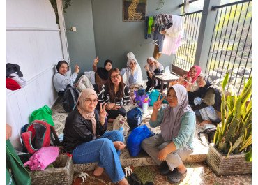 Healing Bersama Relawan SPPG Rusaida di Pemandian Air Panas Cikundul